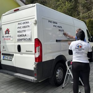 Avto nalepke in grafike