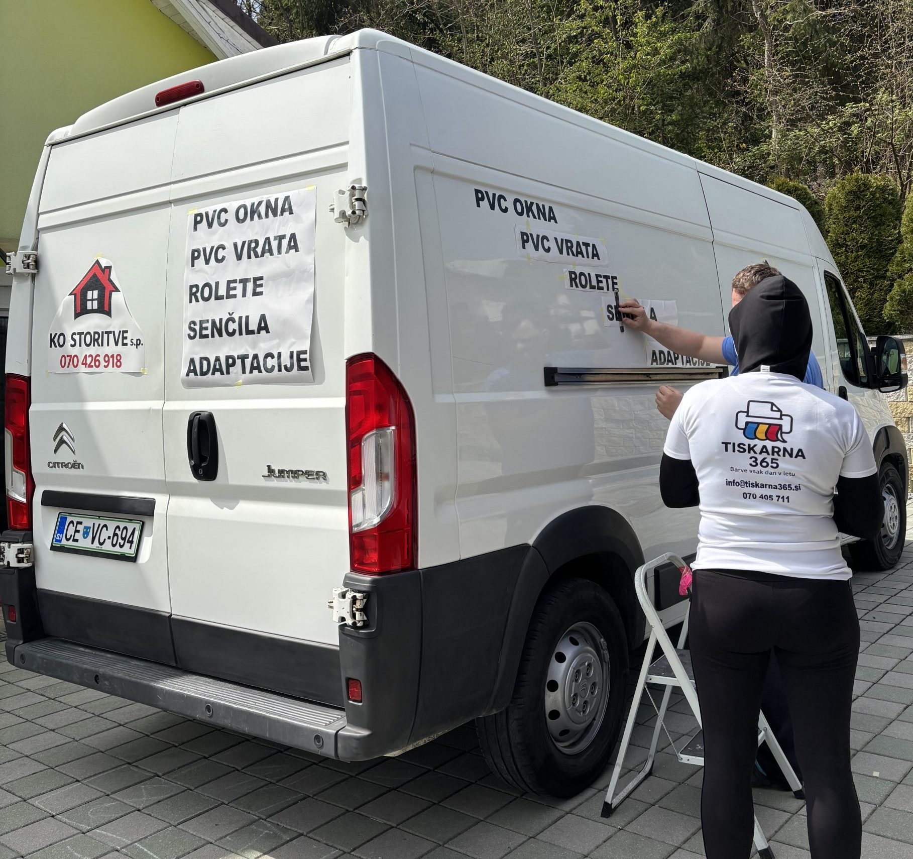 Avto nalepke in grafike